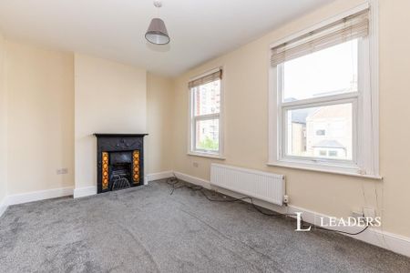 3 bedroom apartment to rent - Photo 4