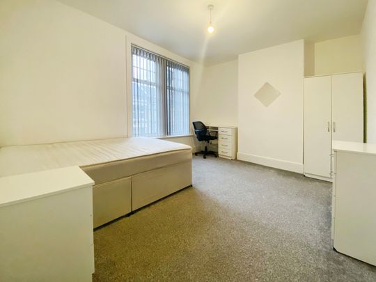 4 bedroom house to rent Montgomerie Road, Southsea, PO5 - Photo 1