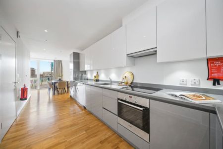 N14 Townhouses, E20 1AE, London - Photo 2