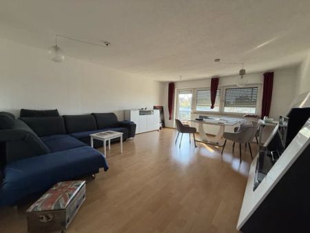 Mainz-Hechtsheim, schicke 3 Zi.-Wohnung mit tollem Aussichtsbalkon - Photo 2