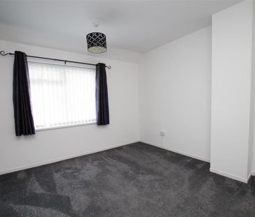 3 bedroom end of terrace house to rent - Photo 5