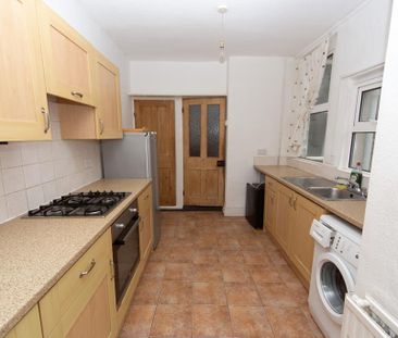 2 bedroom terraced house to rent - Photo 5