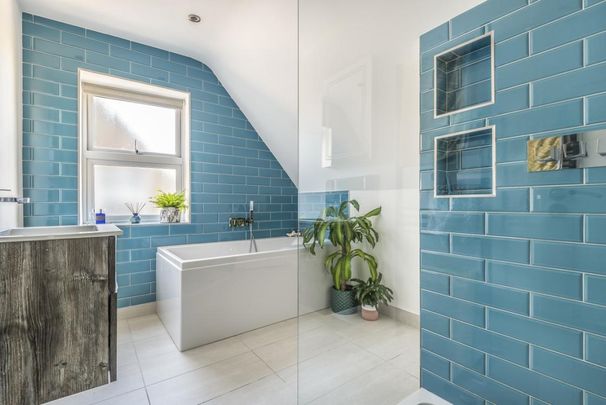 Manor Road, Beckenham BR3 - Photo 1