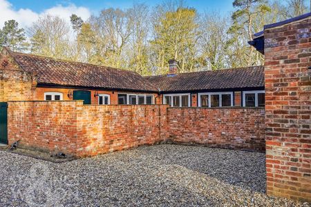 Church Lane, Broome, Bungay - Photo 2