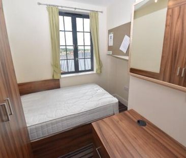 6 bedroom apartment to rent - Photo 2