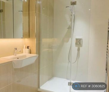 1 bedroom in a flat share to rent - Photo 6