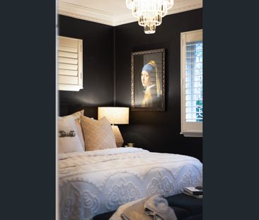 Private, Renovated Retreat in Prestigious Camp Hill Location - Photo 6