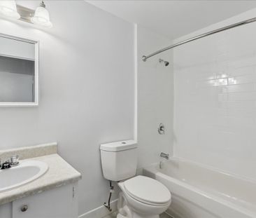 Colonial Court - 2 Bedroom - Photo 2