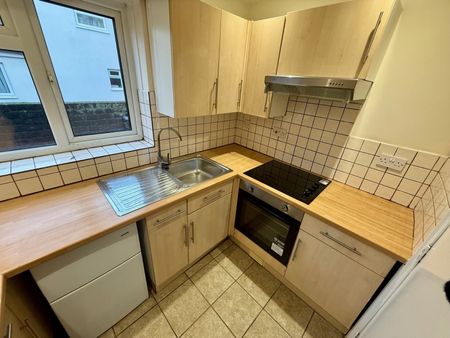 2 bedroom apartment to rent - Photo 4