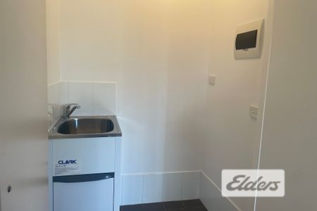 Tidy, Convenient Unit - Photo 3