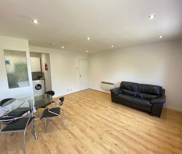 Irvine Court, Mumbles Road, Mumbles, Swansea, SA3 - Photo 1