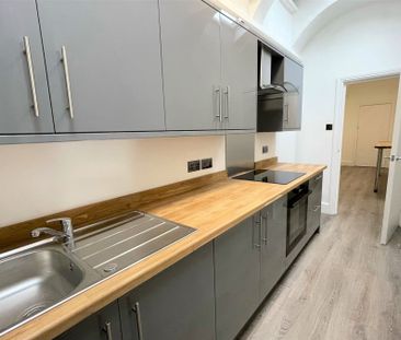 Upper High Street, Taunton, Somerset - Photo 5