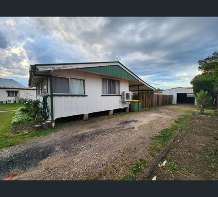 8 Railway Street, Forest Hill, Qld 4342 - Photo 1