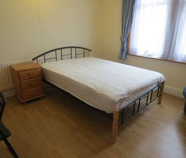Bedroom Detached House In Charminster, BH9 - Photo 1