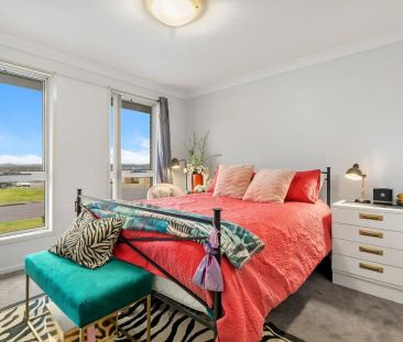 Four Bedroom Home - Photo 5