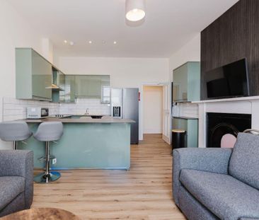 8 bedroom flat share to rent - Photo 1