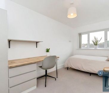 Bellcote Drive, Moldgreen, Huddersfield, HD5 - Photo 2