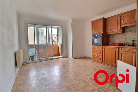 Appartement 2 pièces 36m2 MARSEILLE 7EME 715 euros - Photo 4