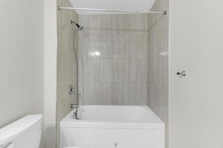 For Lease - 2978 Turner Crescent, London South, Ontario - Photo 4