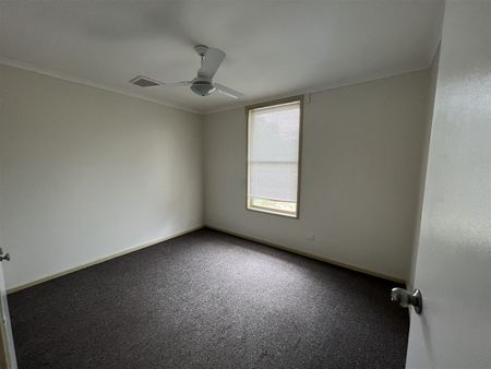 Three Bedroom Family Home in Braitling - Photo 5