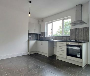 Howard Road, Bramley, Rotherham - Photo 5