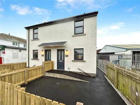 2 bedroom semi-detached house to rent - Photo 2