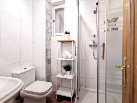 Cozy double room in Velázquez Street - Photo 2