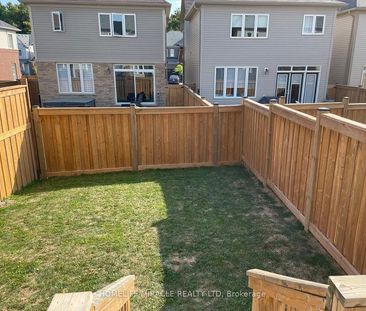 For Lease - 327 Pumpkin Pass, Hamilton, Ontario - Photo 4