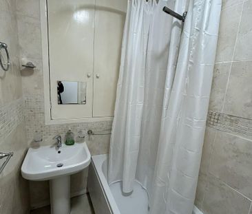 1 bedroom flat to rent - Photo 6