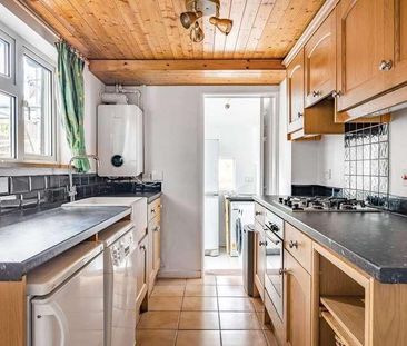 Ludlow Road, Guildford, GU2 - Photo 2