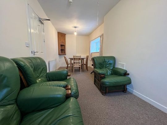 4 bedroom house to rent - Photo 1