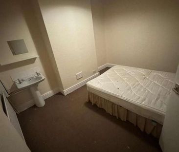 Clarendon Road, Manchester, M16 - Photo 4