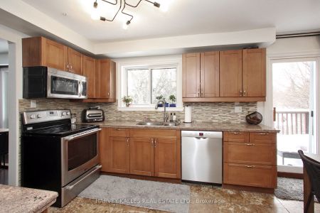 161 Romfield Circuit - Photo 3