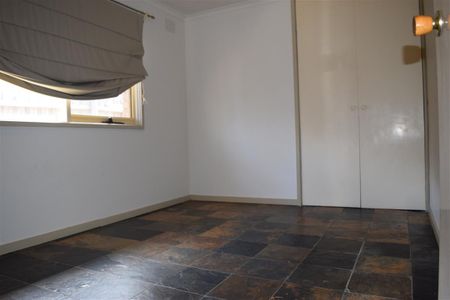 Cosy Home with Character - Photo 4