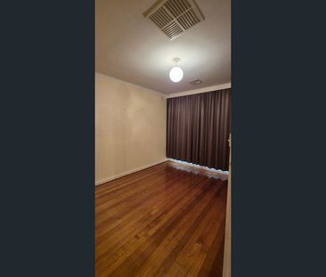 5 Catalina Avenue, Parafield Gardens, SA 5107 - Photo 1