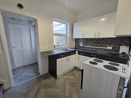 2 bedroom terraced house to rent - Photo 5