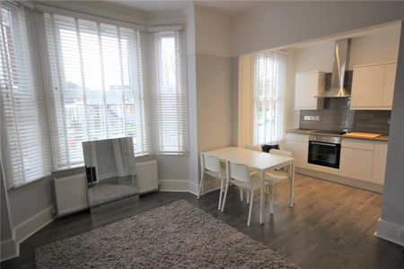 1 bedroom apartment to rent - Photo 2