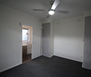 Spacious 4 Bedroom Family Home - Photo 6