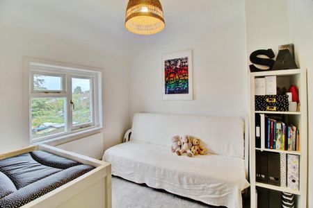 3 bedroom terraced house to rent - Photo 4