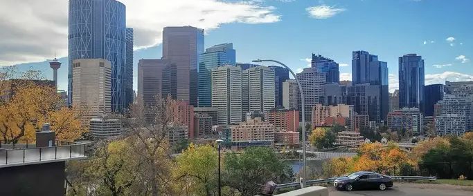 DOWNTOWN VIEWS CONDO | Calgary - Photo 1