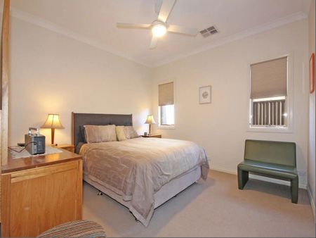 Modern Comfort Meets Effortless Family Living! - Photo 4