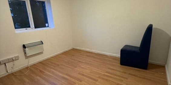 Studio Flat, Dobbin Close, HA3 - Photo 3