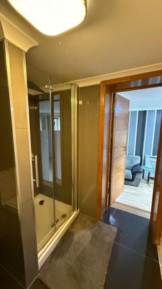 1 bedroom in a flat share to rent - Photo 1