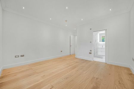 3 bedroom Flat to rent in Chatsworth Road, Kilburn, London, NW2 - Photo 3