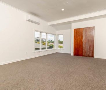 Old-world house - Photo 2