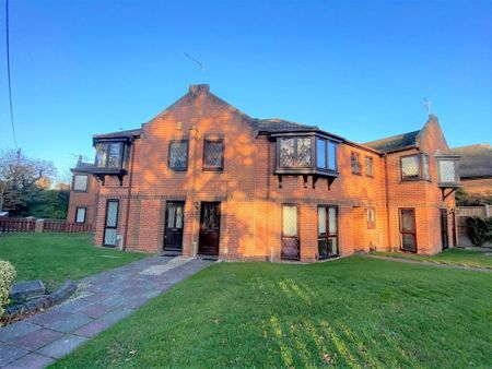 3 bedroom maisonette to rent - Photo 2