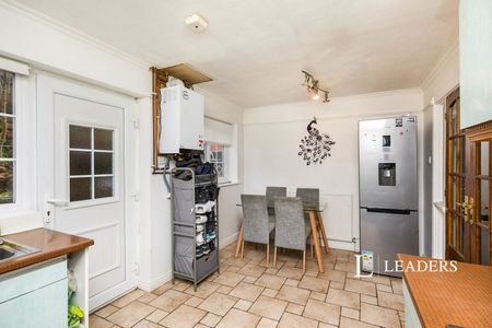 3 bedroom house to rent Southdale Road, Carlton, Nottingham, NG4 - Photo 4