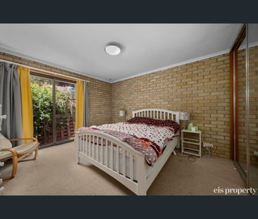 111 Gordons Hill Road, Lindisfarne, Tas 7015 - Photo 1