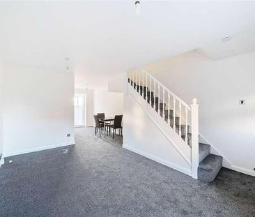 Mahon Close, Enfield, EN1 - Photo 2