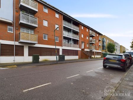 1 bed flat to rent in Kingfisher Meadow, Maidstone, ME16 - Photo 3